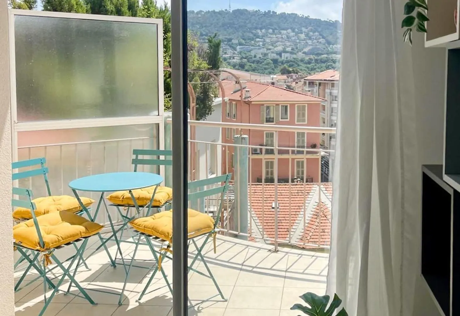 Risso - Charming One Bedroom With A Balcony 니스 아파트
